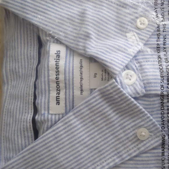 NWT Short Sleeved Oxford Shirt - Picture 2 of 3